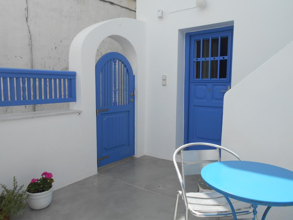 Pension Barbara Katapola Exterior photo